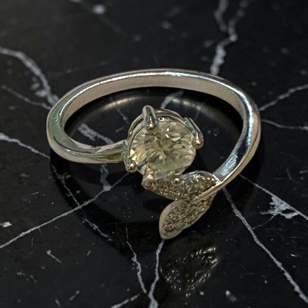 Moissanite mermaids adjustable ring.